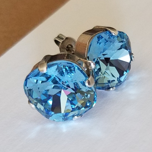 👗🦜NEW🦜👗Swarovski Crystal Earrings in Antique Silver - Picture 3 of 7